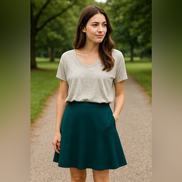 Vince Heather Gray Relaxed Short Sleeve Tee Size Small Minimalist Luxe Basics - Picture 1 of 7